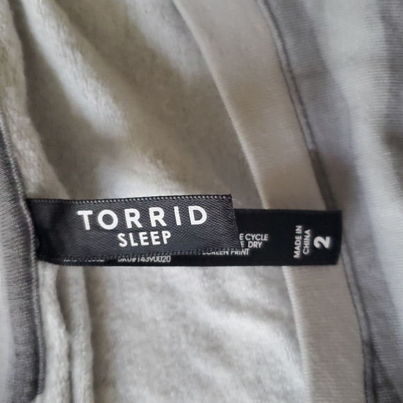 Torrid Gray and White Relaxed Long Sleeve Hoodie With Drawstring Button Pant - Picture 5 of 16